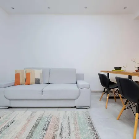Bright With Parking And Remote Work In Wola By Renters Apartment Warsaw