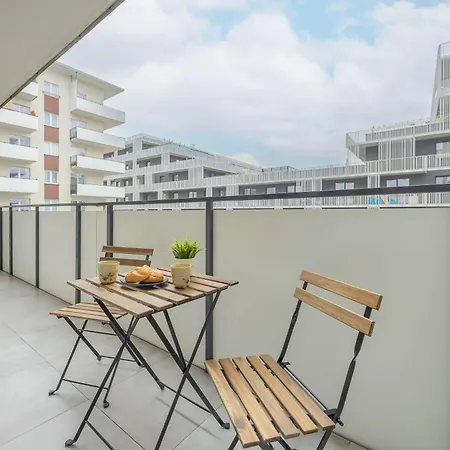 公寓 Bright With Parking And Remote Work In Wola By Renters *